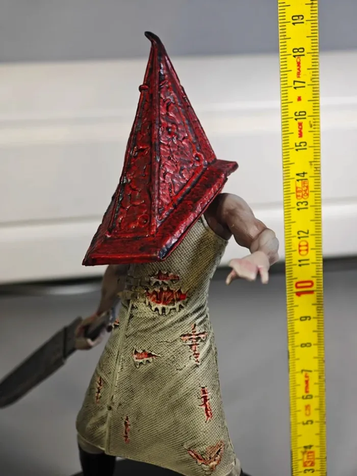 Figurine Silent Hill Pyramid head 18cm Neuve en boîte - photo numéro 9