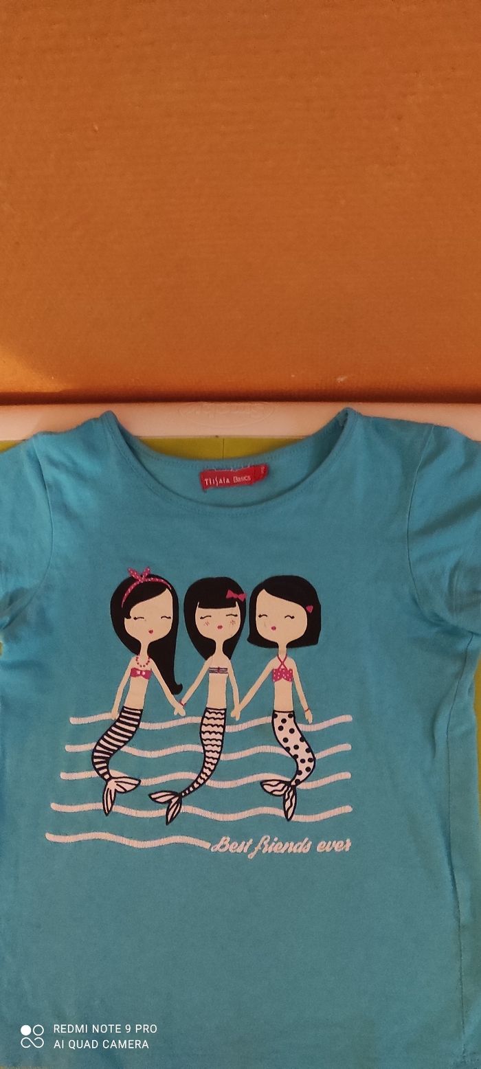 Tee-shirt sirènes Tissaia 8 ans. - photo numéro 4