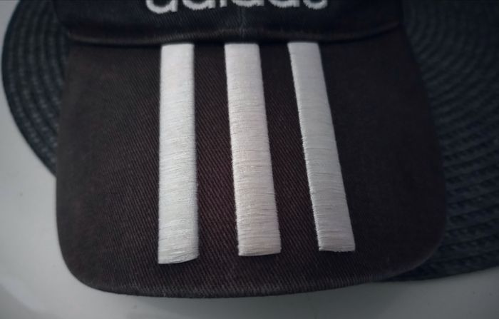 Casquette noire "Adidas" extérieur 100% coton  réglable taille unique - photo numéro 5