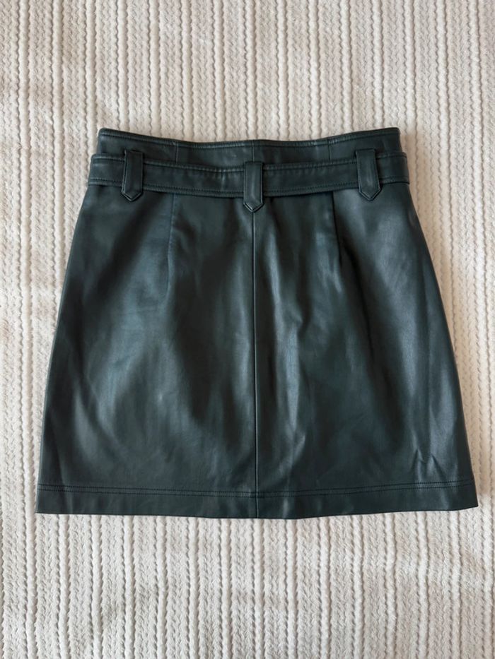 Superbe jupe similicuir / Taille 40 - photo numéro 2