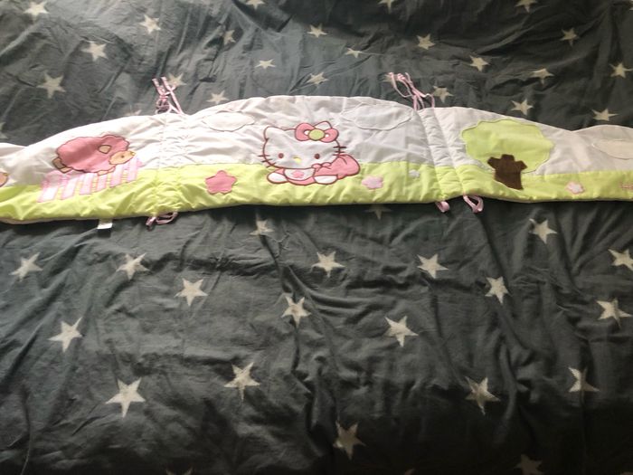 Tour de lit hello kitty