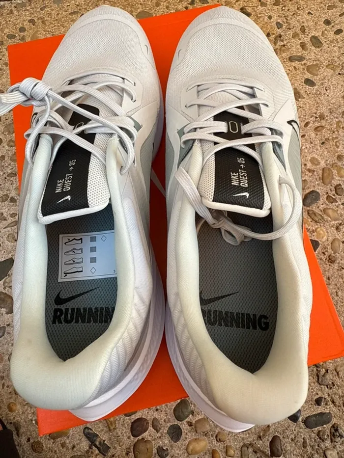 Nike Quest 5 – Running & Lifestyle | Neuves | Taille 46 | Coloris Photon Dust - photo numéro 11