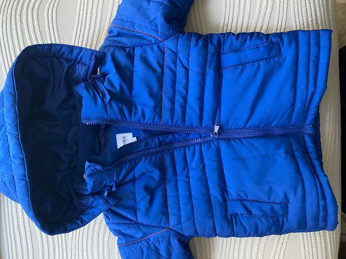 Doudoune Hugo Boss neuf 18 mois - photo numéro 2