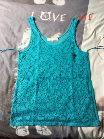 T-shirt bleu