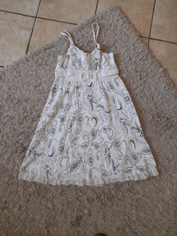 Robe a bretelle dos nu  10 ans