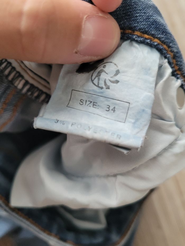 Jean bleu - photo numéro 4