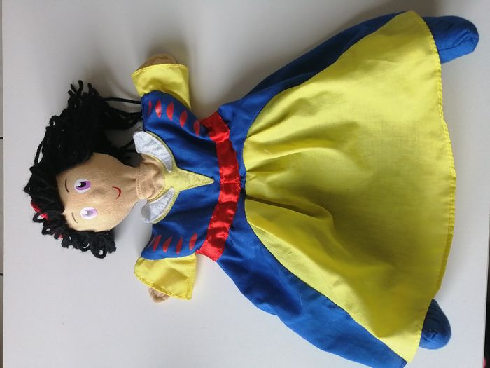 marionnette blanche-neige