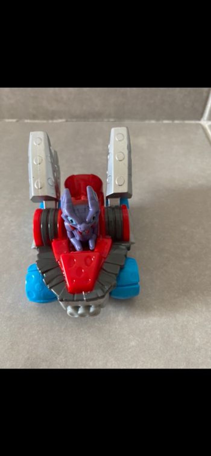 Jouet voiture avec figurine - photo numéro 9