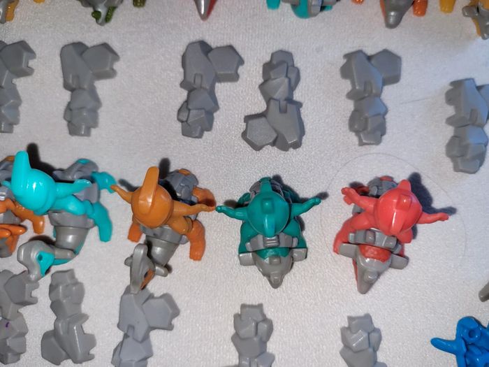 Lot Figurines dinosaurs kinder surprise - photo numéro 4