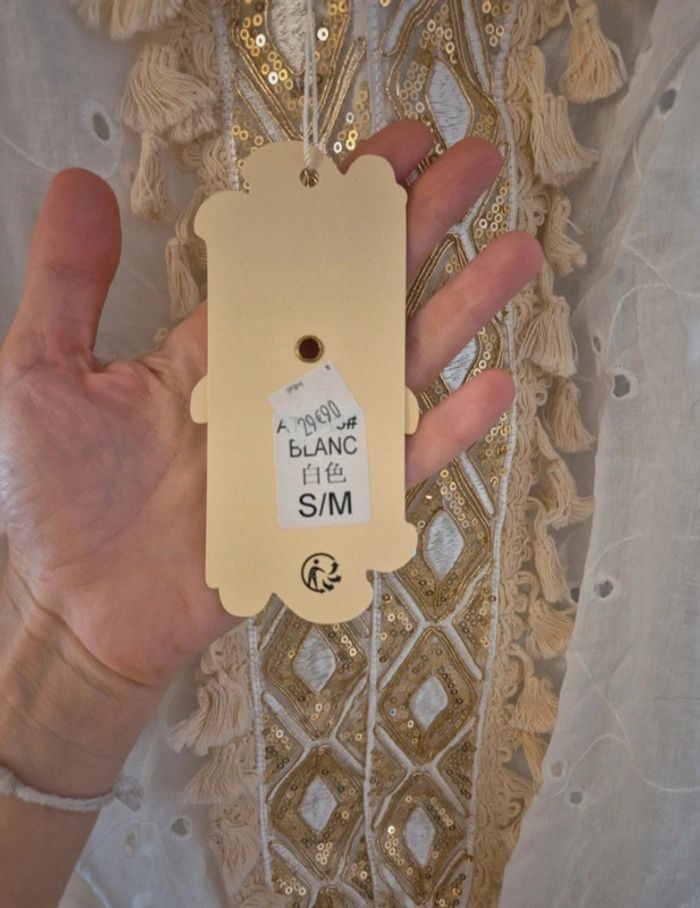 Ensemble bohème jupon et haut dentelle et broderies blanc et doré neuf T S/M - photo numéro 4