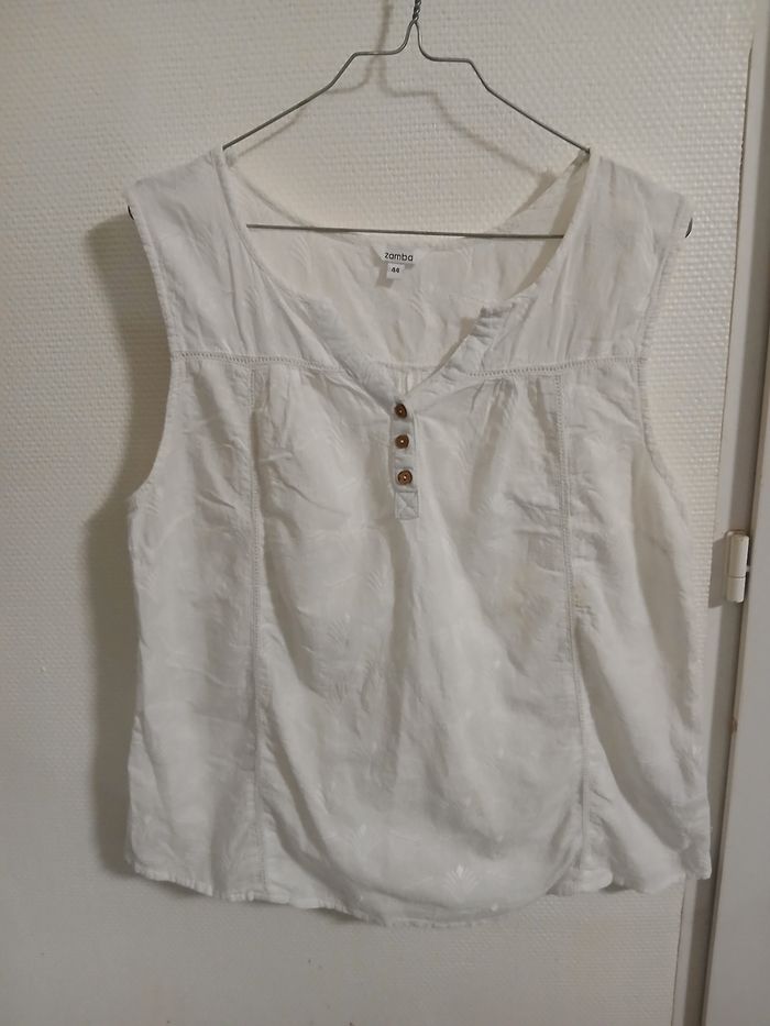 Haut femme d ete en coton et polyster couleur blanc taille 44 marque zamba