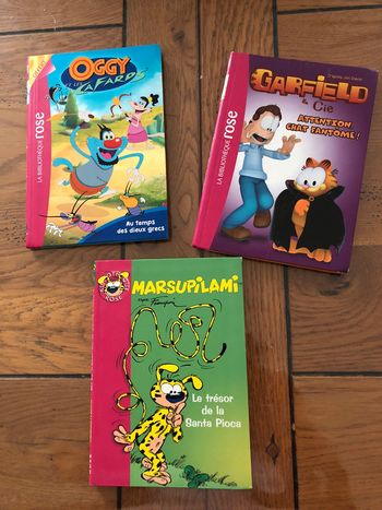 Lot de bibliothèques rose