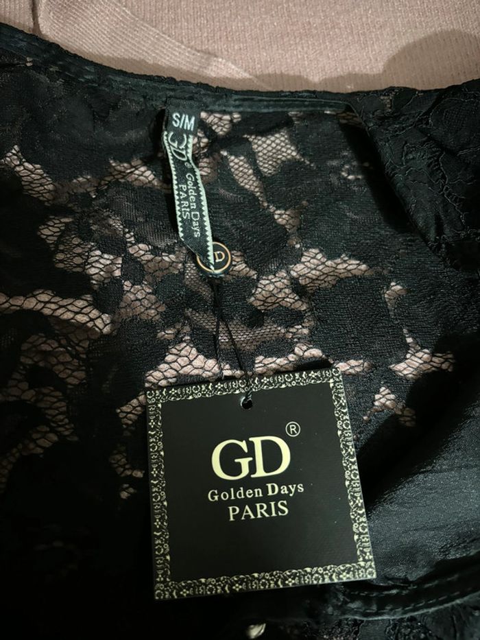 Magnifique chemisier court en dentelle noire - photo numéro 5