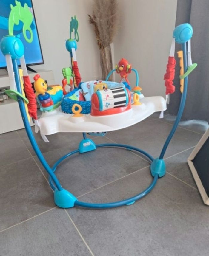 Jumperoo - photo numéro 2