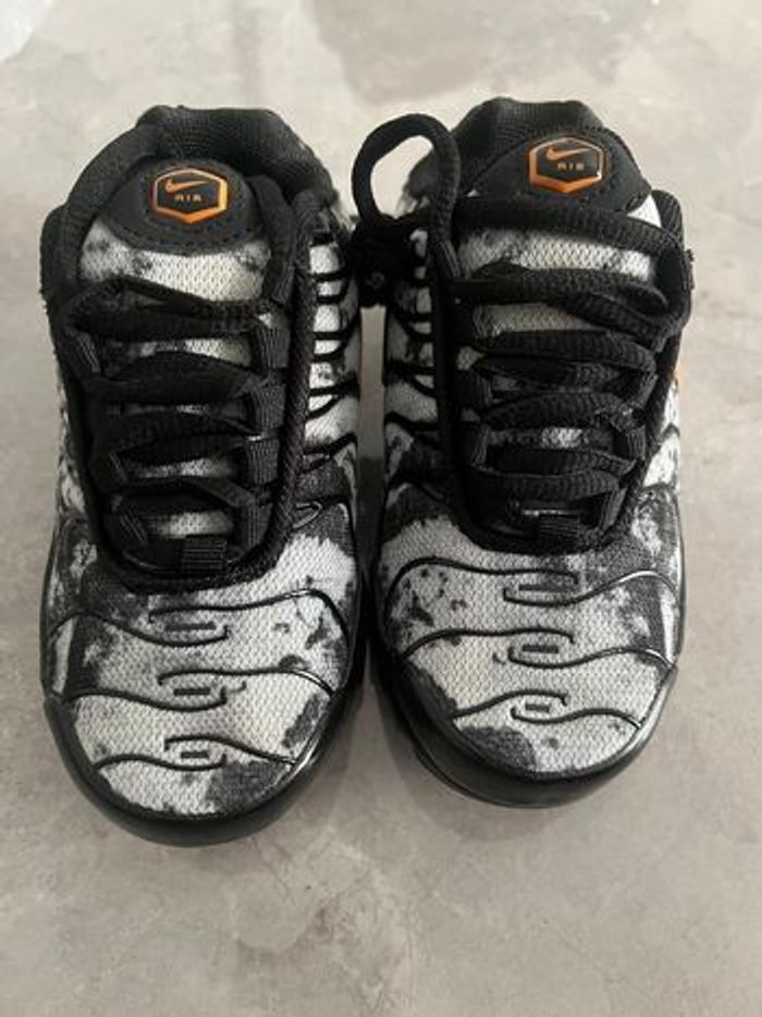 NIKE TN MILITAIRE GRIS ORANGE 28 - photo numéro 8
