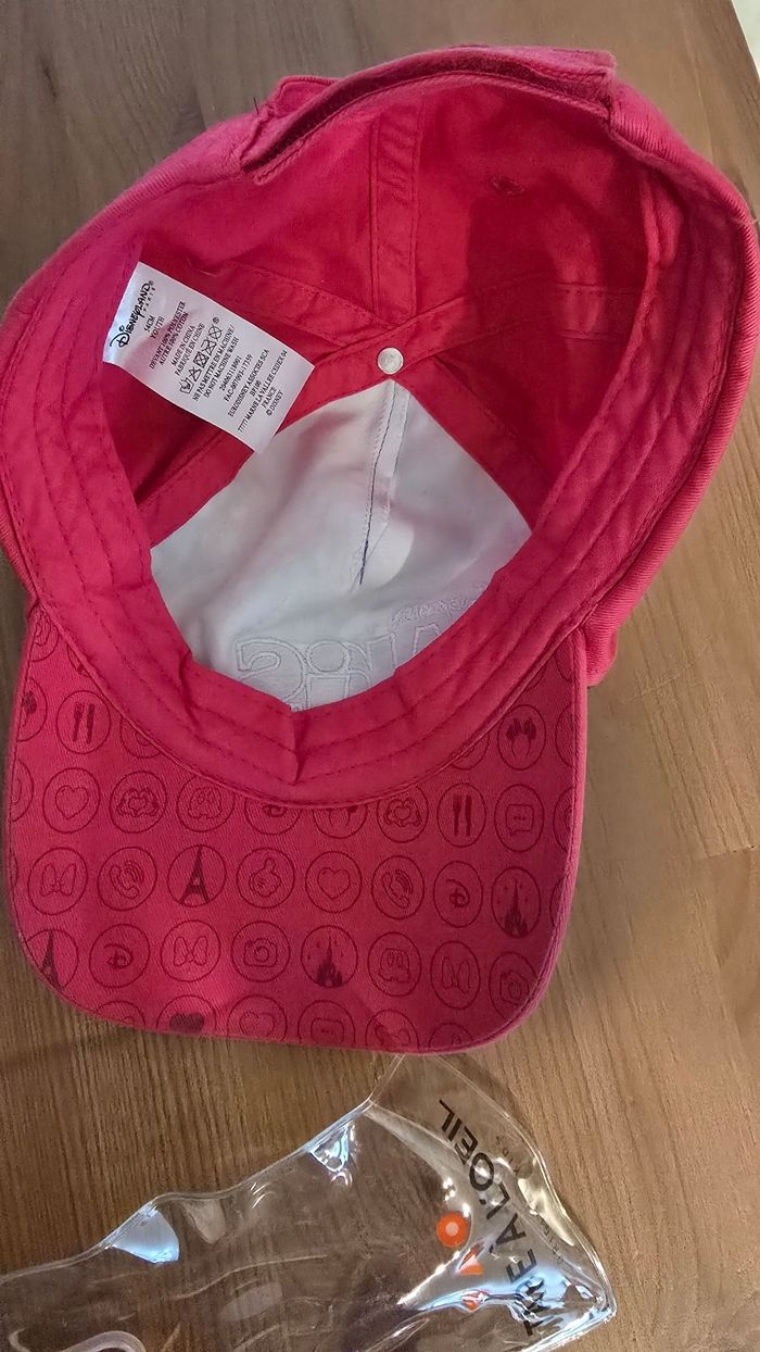 🩷🤩😍 casquette disneylandparis et lunettes de soleil Tapealoeil fille 😍🤩🩷 - photo numéro 3