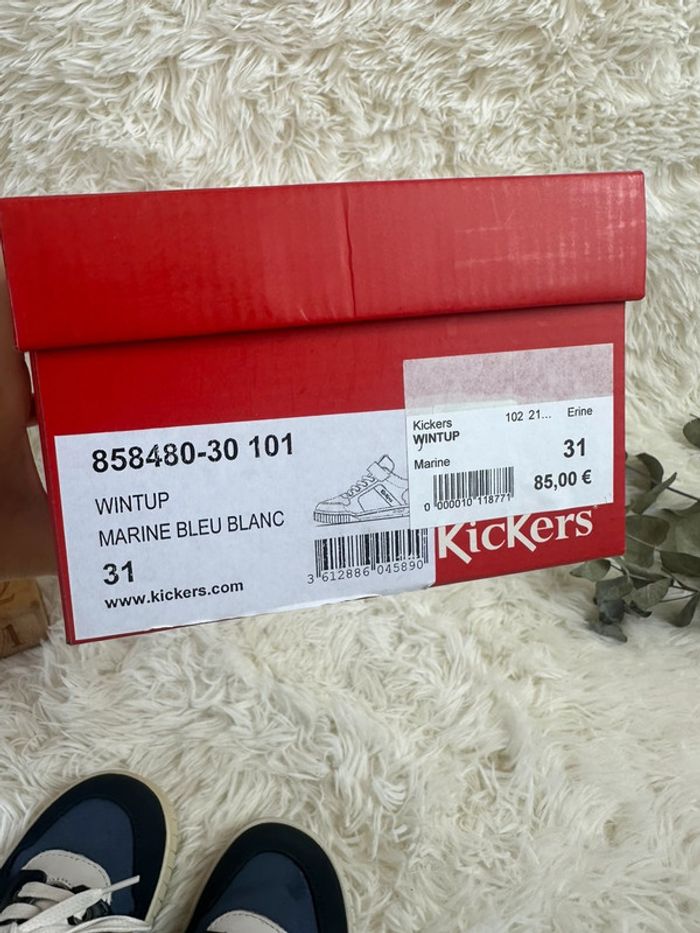 Paire de basket Kickers taille 31 - photo numéro 6