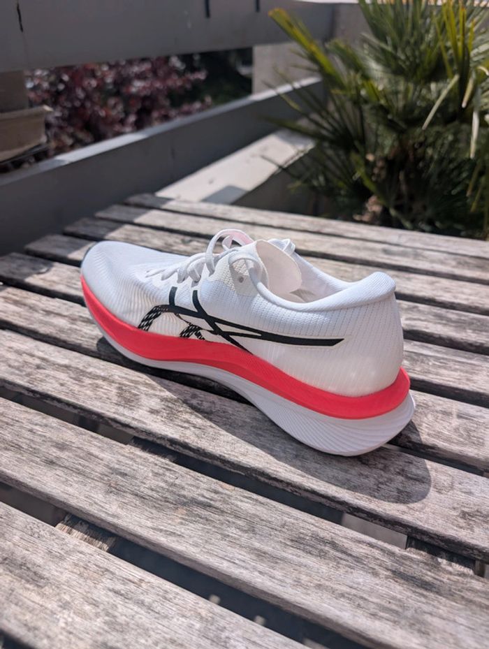 Chaussures de Running Asics Magic Speed 3 pour femme taille 37 ½ - photo numéro 7