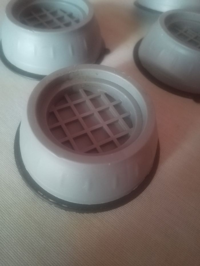 4 patins de machine à laver - photo numéro 3