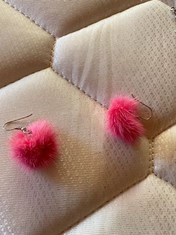 Boucles d’oreilles pompons