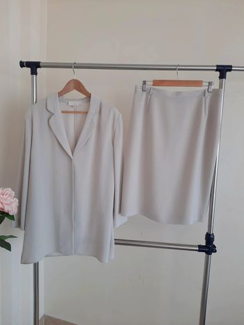 Tailleur jupe et veste Un jours ailleurs taille 44 beige clair