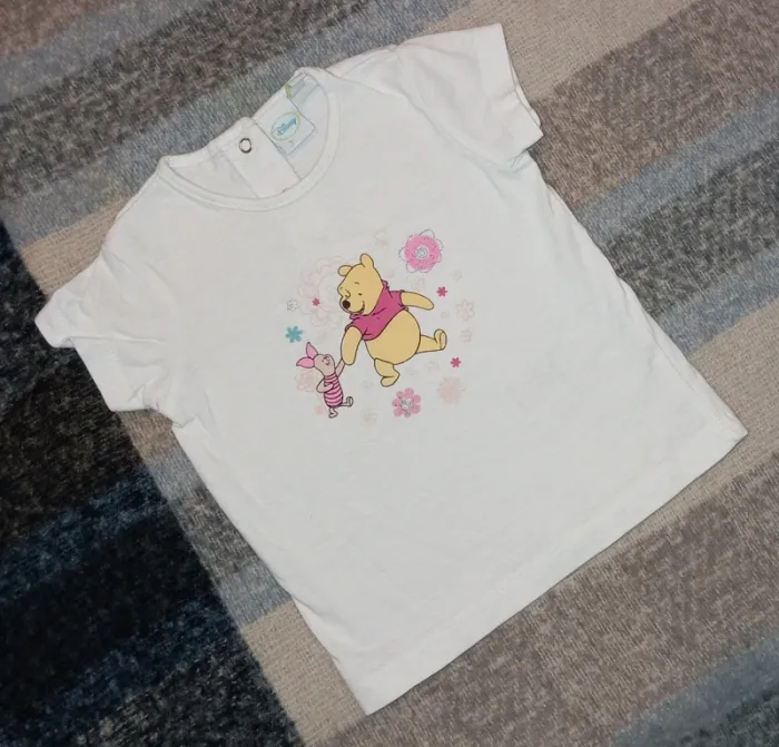 T-shirt Winnie Disney taille 6 mois
