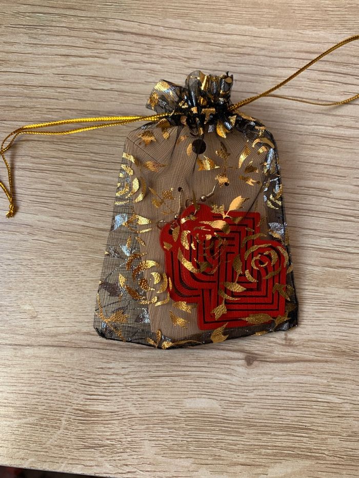 Boucles d’oreilles en bois - photo numéro 5