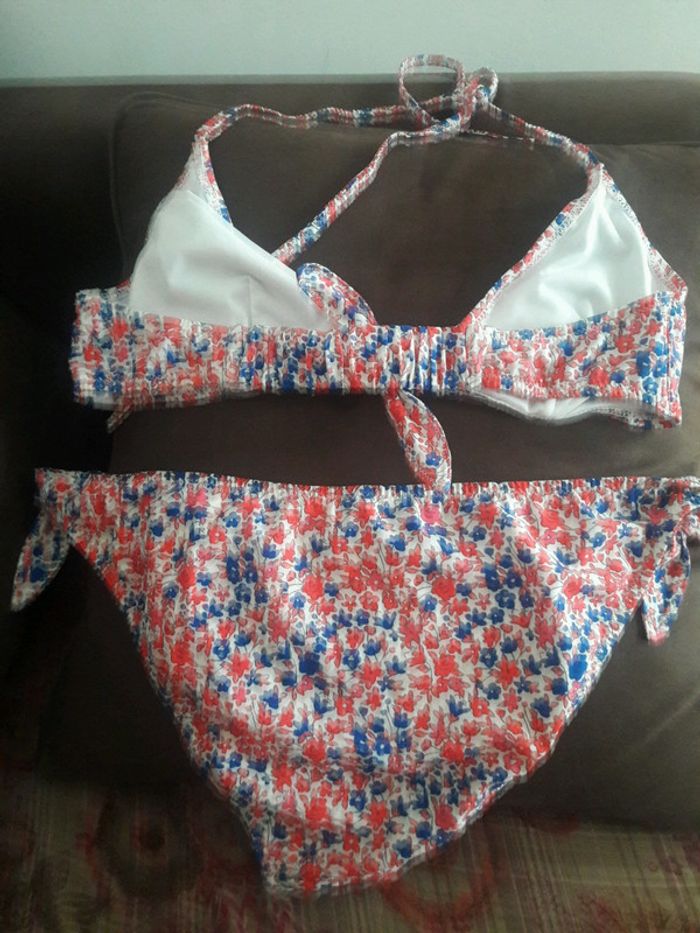 Maillot deux pièces fleuri - photo numéro 2