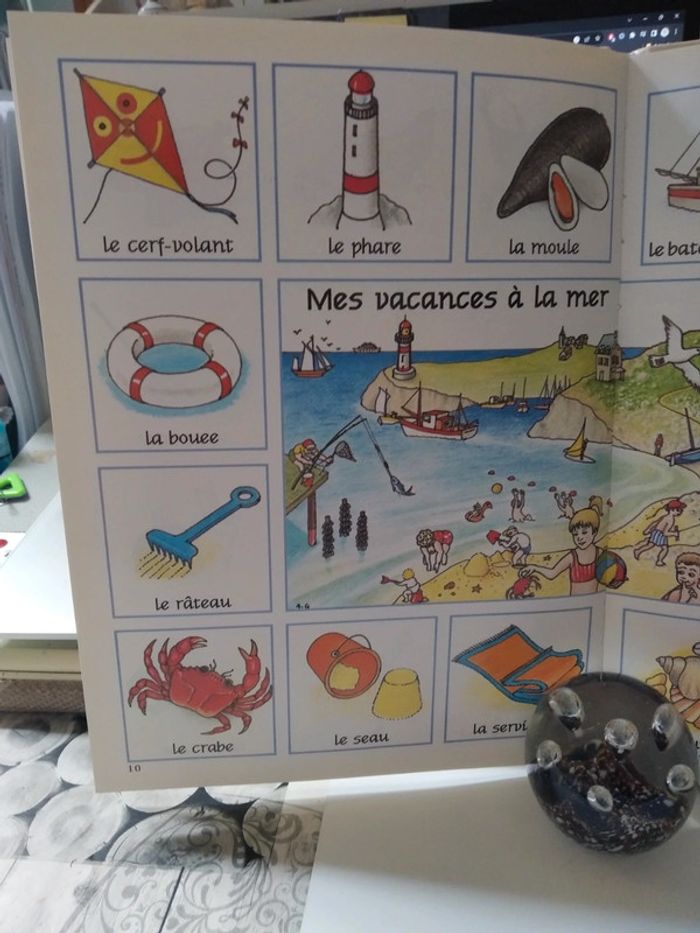 Page d'images l'univers familier des mots en images - photo numéro 3