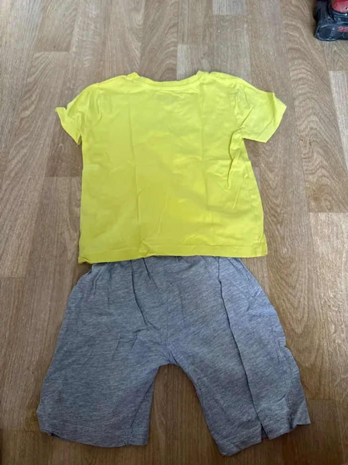 Pyjama short taille 4/5 ans - photo numéro 4