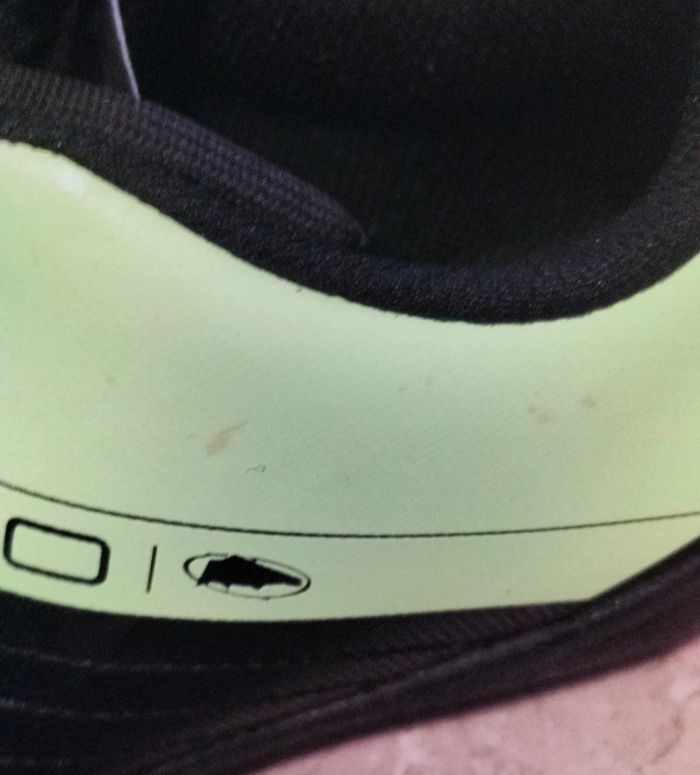 Garçon 🧡 Basket à crampons Pointure 35 - photo numéro 5