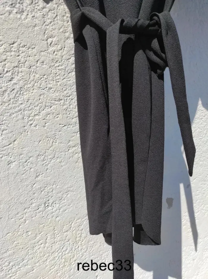 Robe noir Zara avec ceinture amovible - photo numéro 3