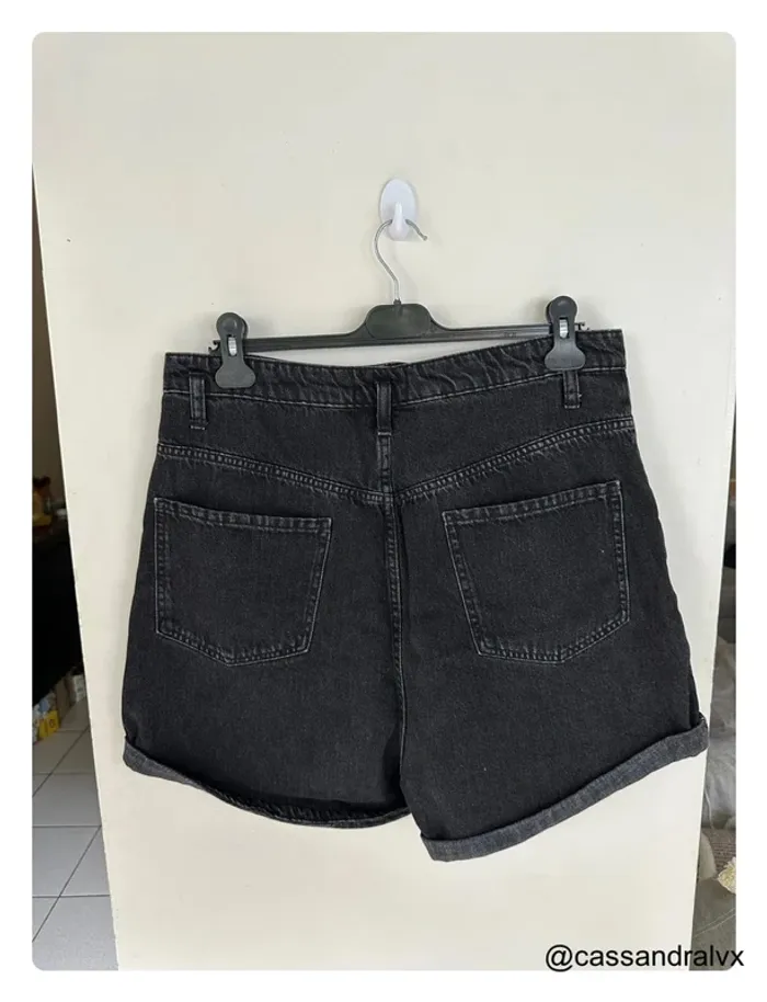 Short en jean noir - Zara - photo numéro 2