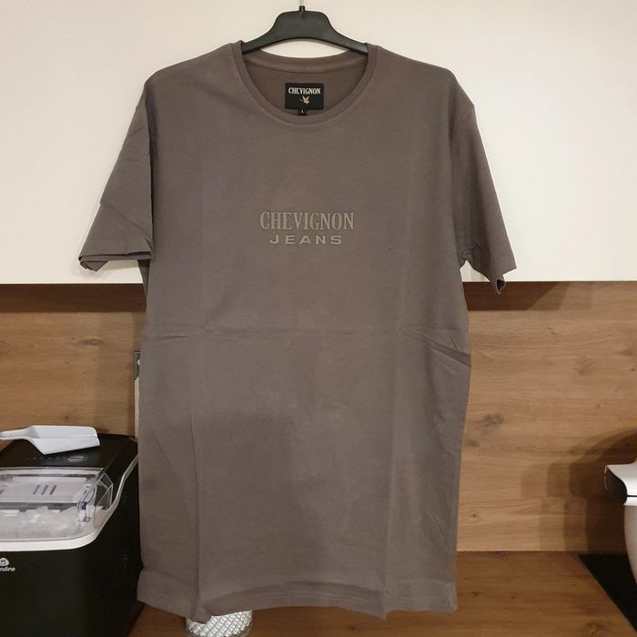 Magnifique Tee-shirt homme Couleur gris Chevignon jean taille L - photo numéro 5