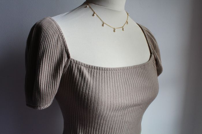 Crop top côtelé beige H&M - photo numéro 2
