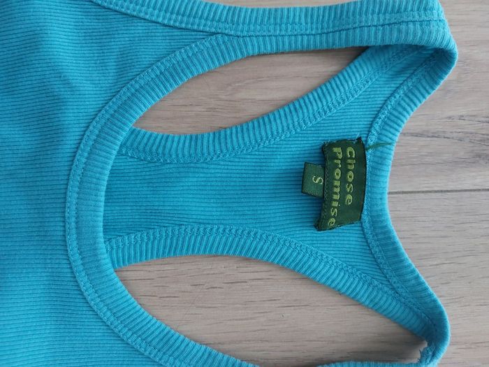 Débardeur bleu - photo numéro 2