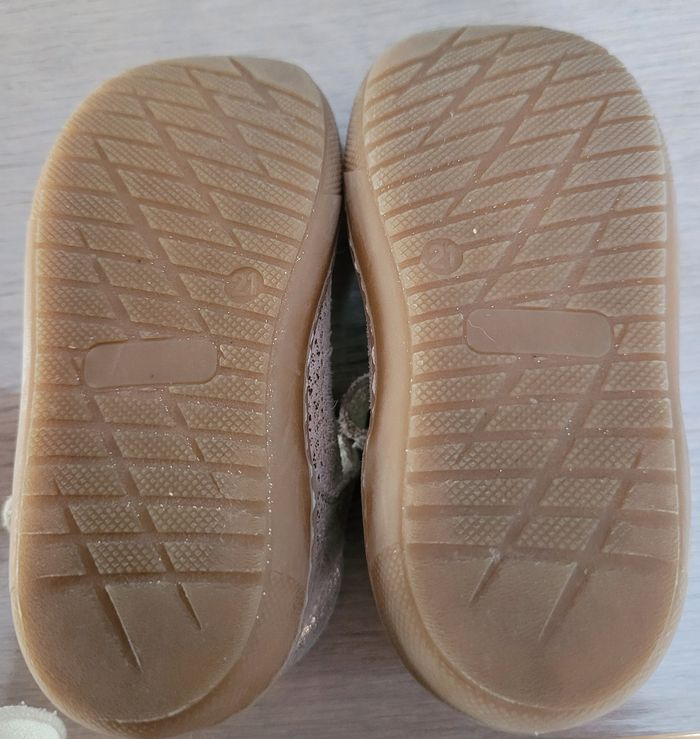 Lot de chaussures fille T21 - photo numéro 3