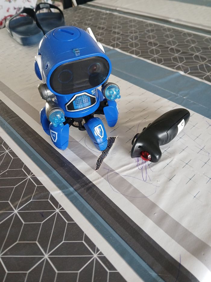 Robo6 + boîte d'origine - photo numéro 3