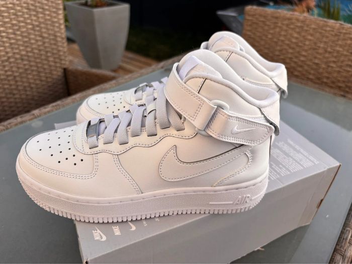 Nike Air Force 1 P.37,5 Neuves unisex - photo numéro 5