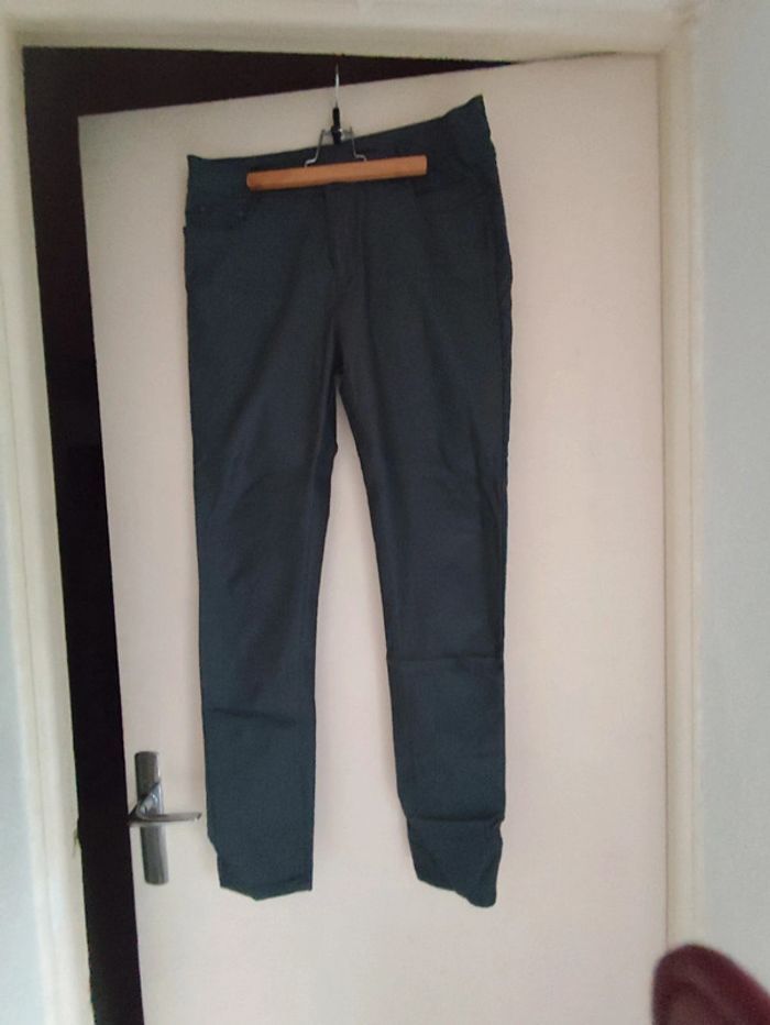 Pantalon huilé neuf anthracite taille 2XL 44 très extensible - photo numéro 6