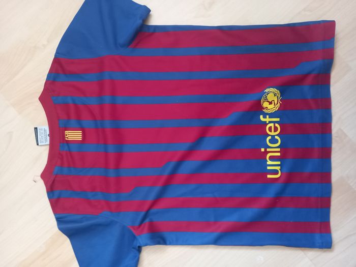 Maillot de foot barcelone Nike taille 6-8 ANS - photo numéro 6