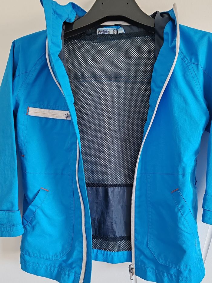 Veste bleue coupe vent - photo numéro 3