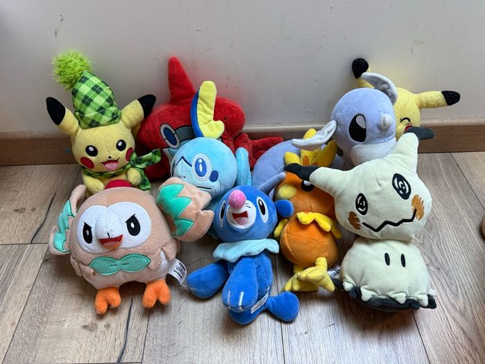 Lot de peluche Pokémon