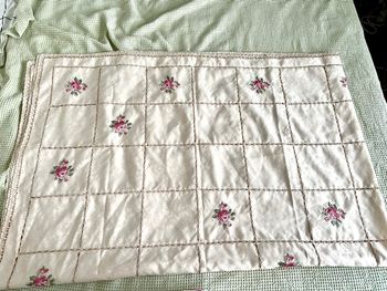 Nappe brodée longueur 270cm largeur 180cm