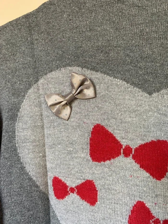 Pull gris col V - photo numéro 4