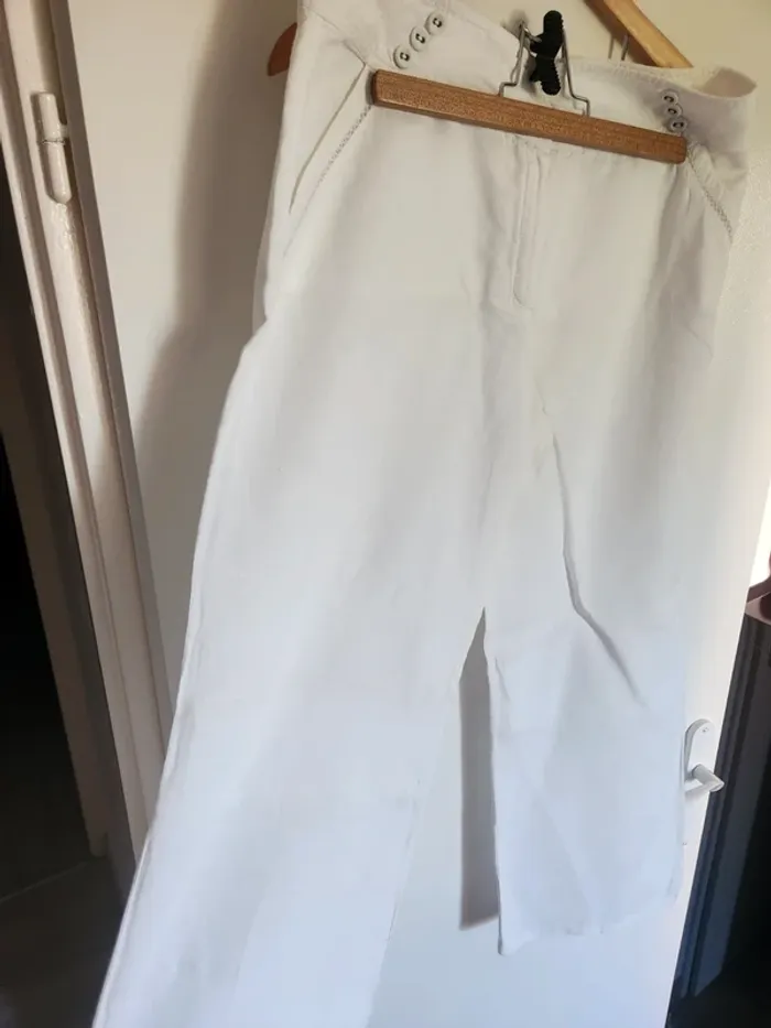 Élégant pantalon blanc été taille 40 en lin un jour ailleurs