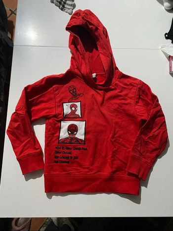 Sweet a capuche rouge Spiderman taille 6/7 ans