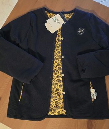 Neuve (non portée)🏷 🥰😍 superbe veste réversible matelassée 10 ans fille 😍🥰