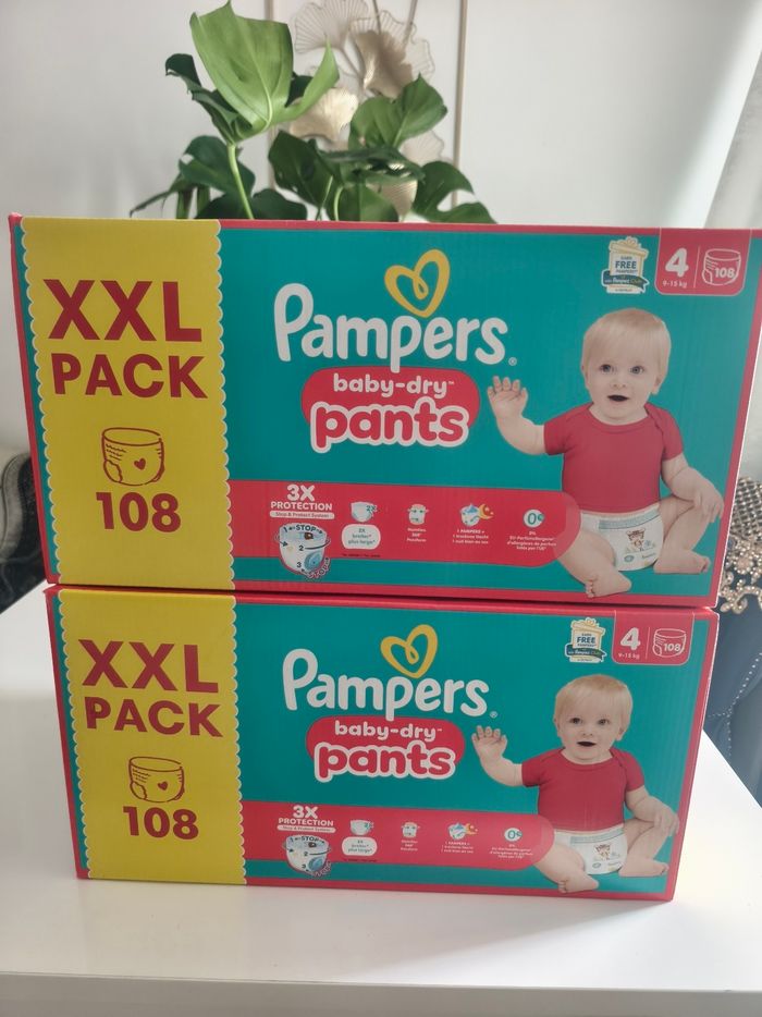 Couches Pampers Baby dry pants taille 4