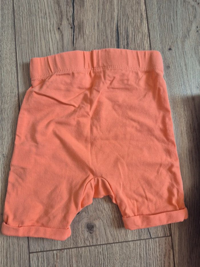 Lot bas et blouse fille 3 mois 1 pantalon et short et 1 blouse - photo numéro 7
